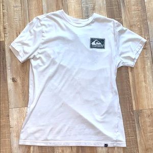 Quicksilver t shirt